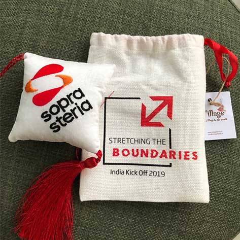 customizable-fragrance-dangler-with-drawstring-pouch-corporate-gifting